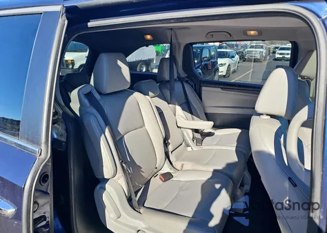 2018 Honda Odyssey Exl z USA, uszkodzony, nr VIN 5FNRL6H75JB064377